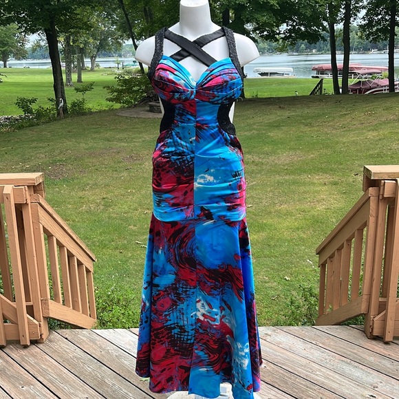 Blondie Nites satiny & sexy mermaid gown 1 - Picture 1 of 15